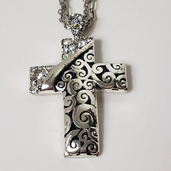 MULTI-STRAND CROSS Pendant Necklace - Picture 4 of 9